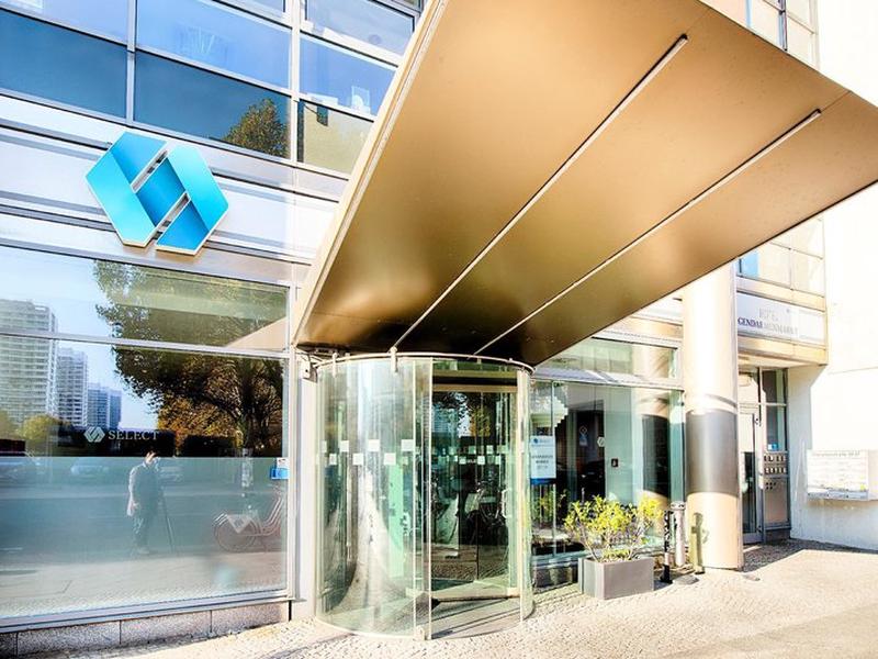 A3149D28A4AFF8C2C03849819E355FE3