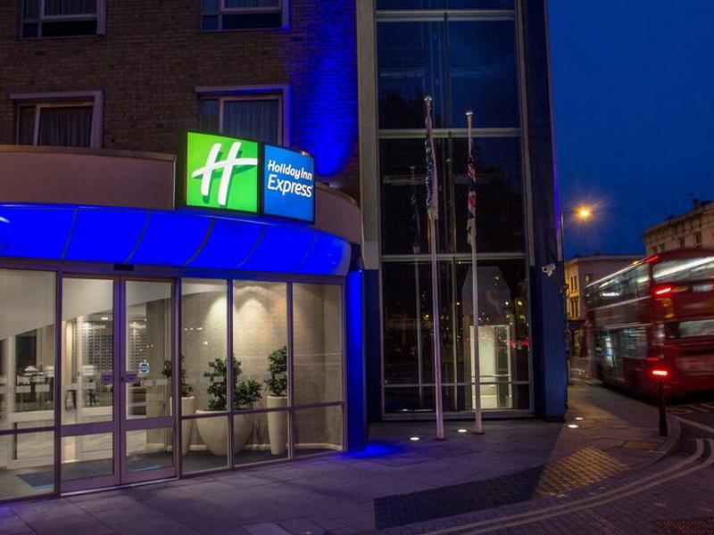 E6C83F79FF48EB6A4164012BEAB0C7BD