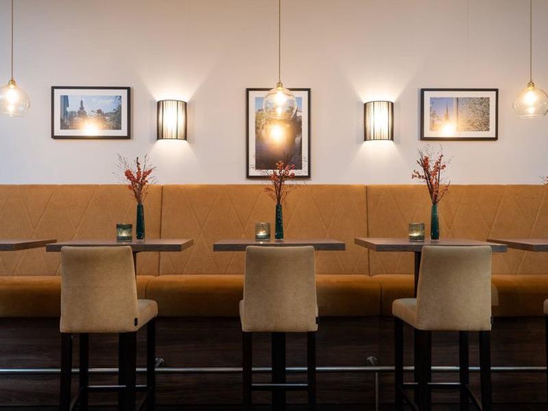 E09DA0BAEFECD1167C971E1D61BE2CB2