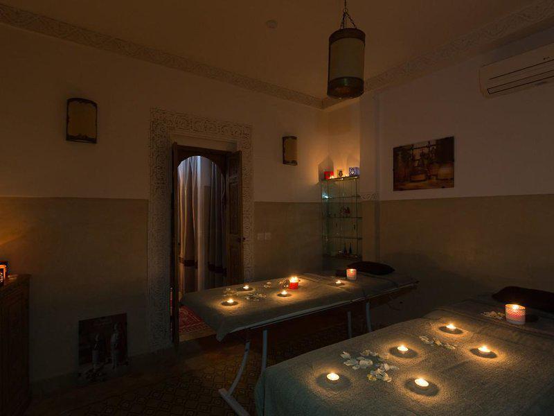 9D27BAD8A213AF7B50F3A58EF643B060