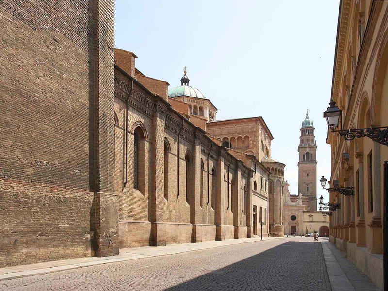 C1B013FFCBCE0A85C1BB64A52E302751