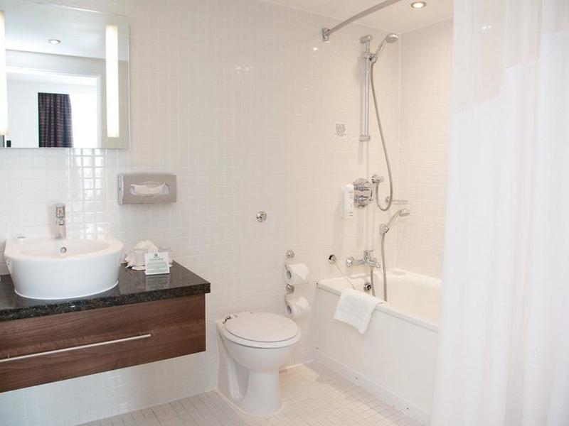 CC5B6E9A2AD371D4F0DDA66DC51AC737