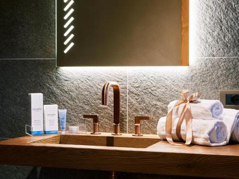 9F222A45D15F0BFC58CADC11ADE24F5A