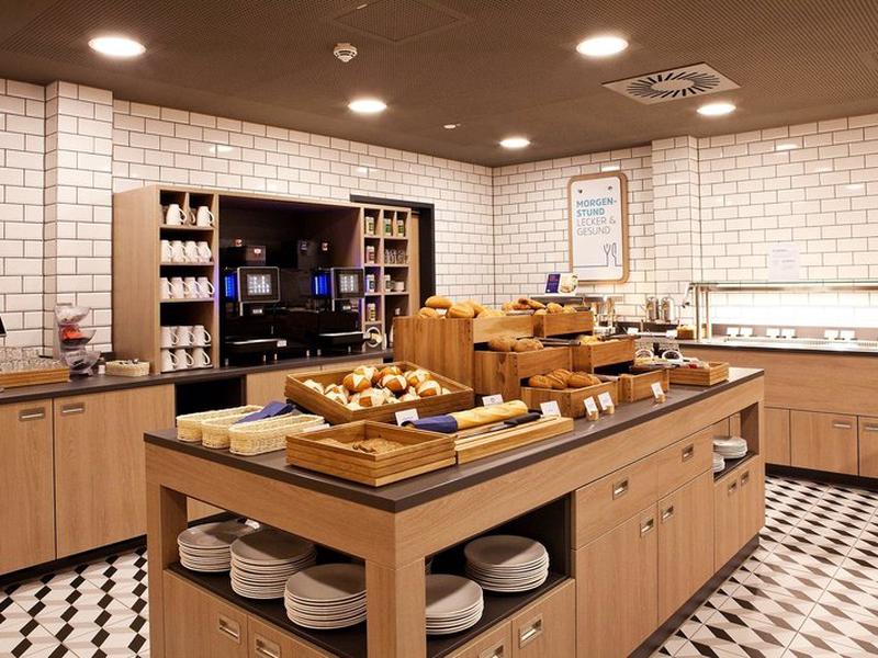 85DA38A7C1E74E391F6D006FB6E4A4AF