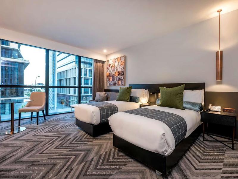 ED98842DA44189D30BFE322FE48E382E