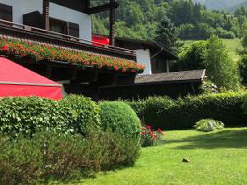 EE7D92DEC3BF83E1F0A4EA87E0269DD8