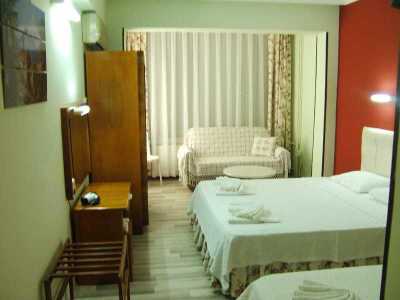 2D4EE37176F3C28DA588284E116247BF