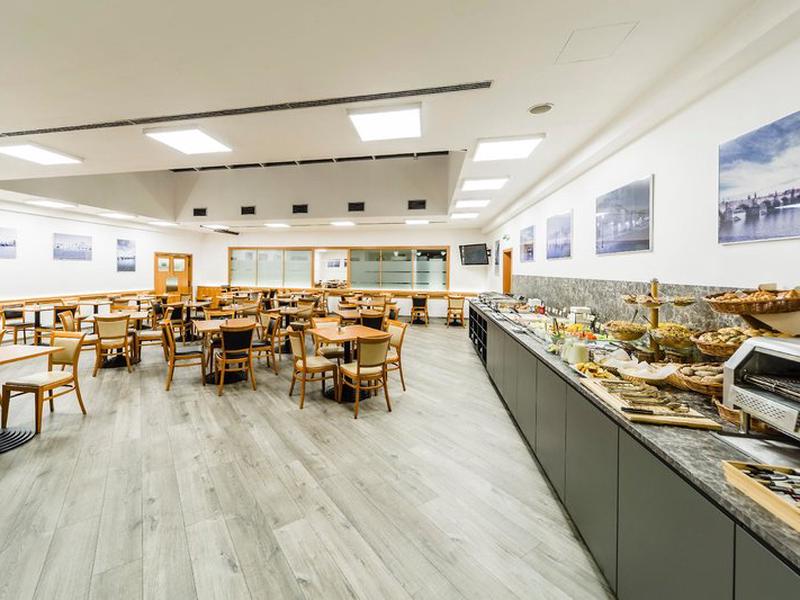 0217BB9A28E14B1471D1551FD187B4E9