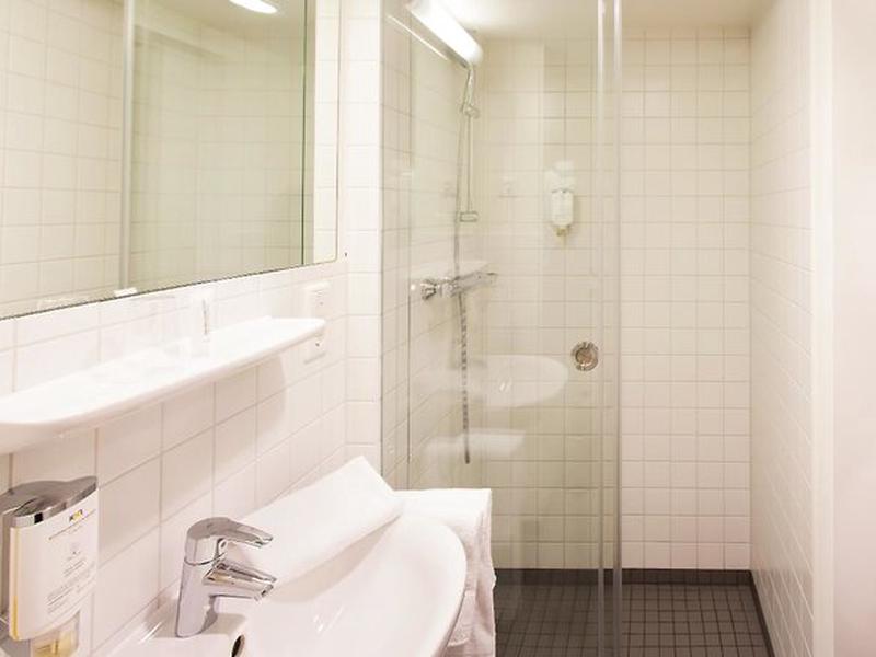 0CBD57B1B5B1942888B403BDD4B3BD52