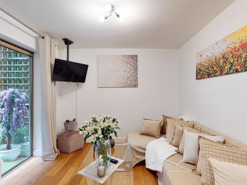 4215BEC0ABE53F61372BB8B9F54DB71D