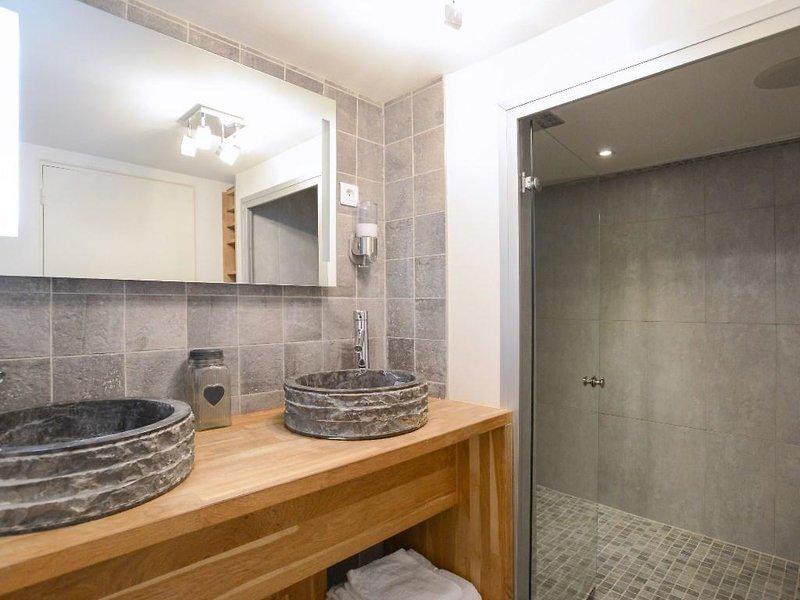 A15AD0D29983BC2D1921661BF8489ED1