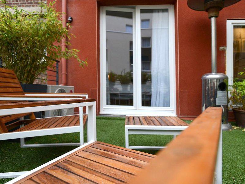 DC4C7B97FA9E1E6E1794FF2C4A0B00CD