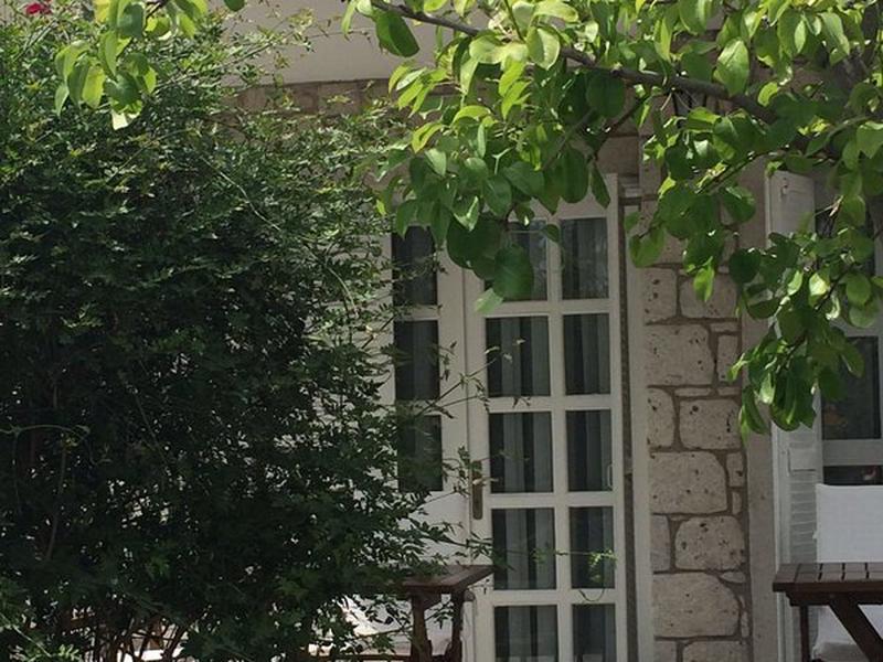 AA69AC0C607C35C30C59D0985964B9A5