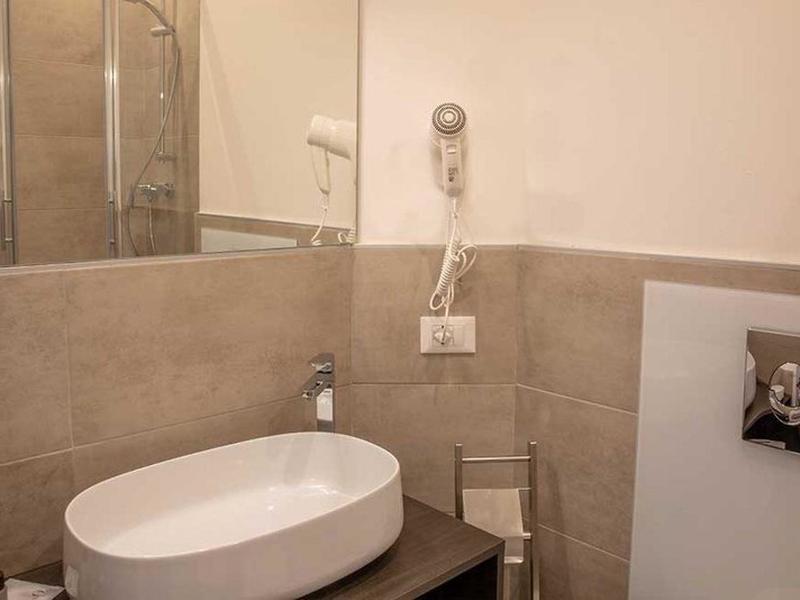 959B653D12E93651B86A35A9220FFFA6