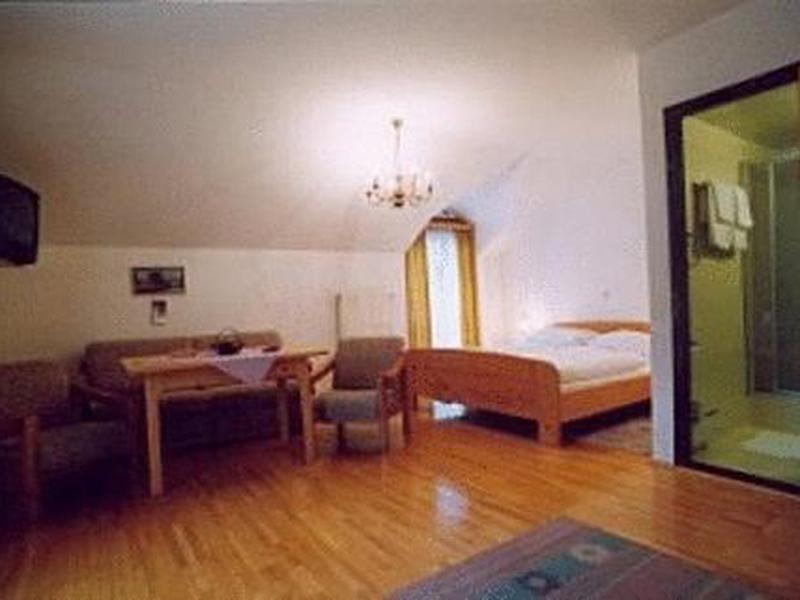 423DB499CE9F2E07F71F231CF7ACDECB