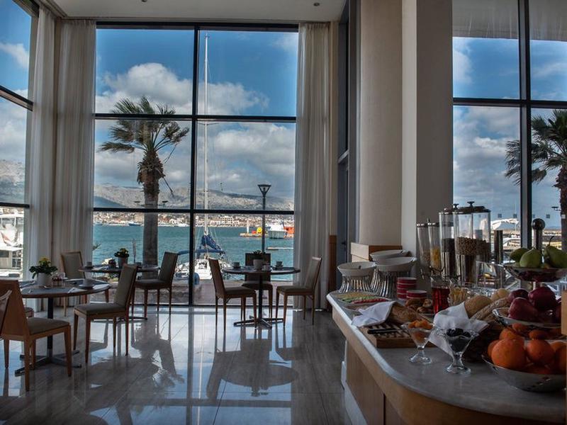 1B3773BD595ECEF1DFCF7A56AE67519B