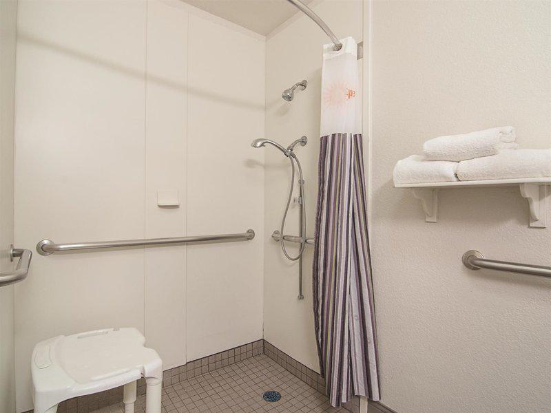 DBAAA8A443AB3932C5EE30821E20B808