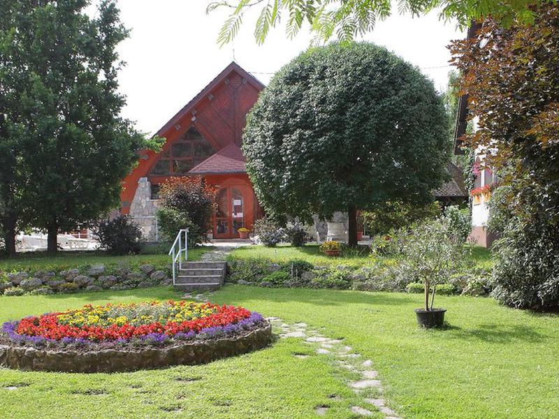 8F6B8542EC5681D1029A2816BA23E531