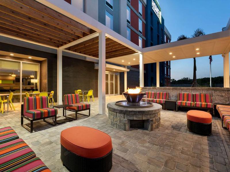 EEB14F03DB34F95877D510EF3B75F985