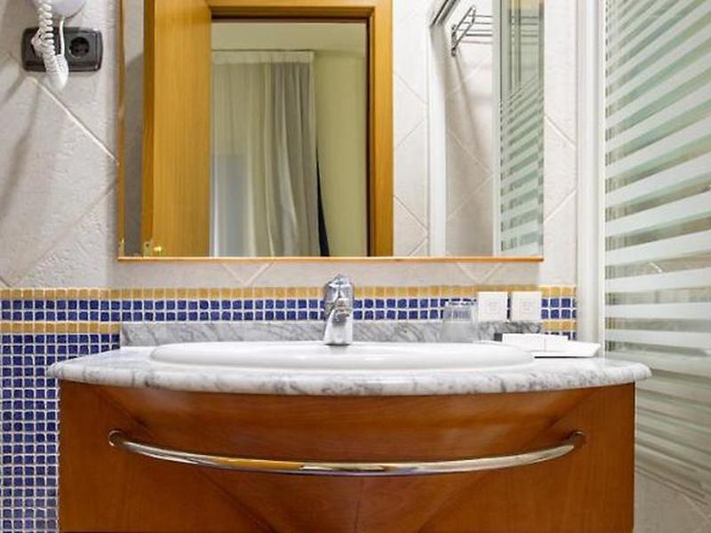 2903127B594FE903CB03884E4A7F0B21