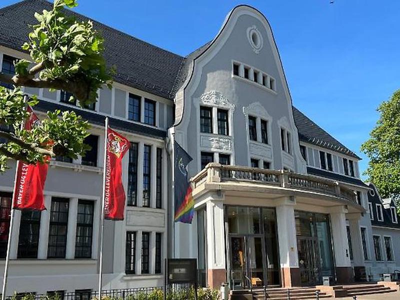 CAC6CCFB84E3CE5B8EF441673A7A8172