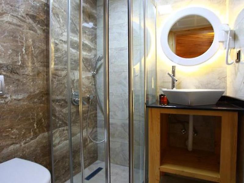 D8E226EB80DB579F341B95A19C4152B3