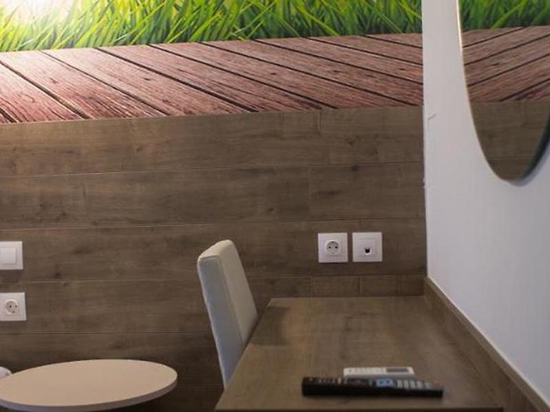 5E5051EAB7D10E0CC9D5CB882F9A5A56