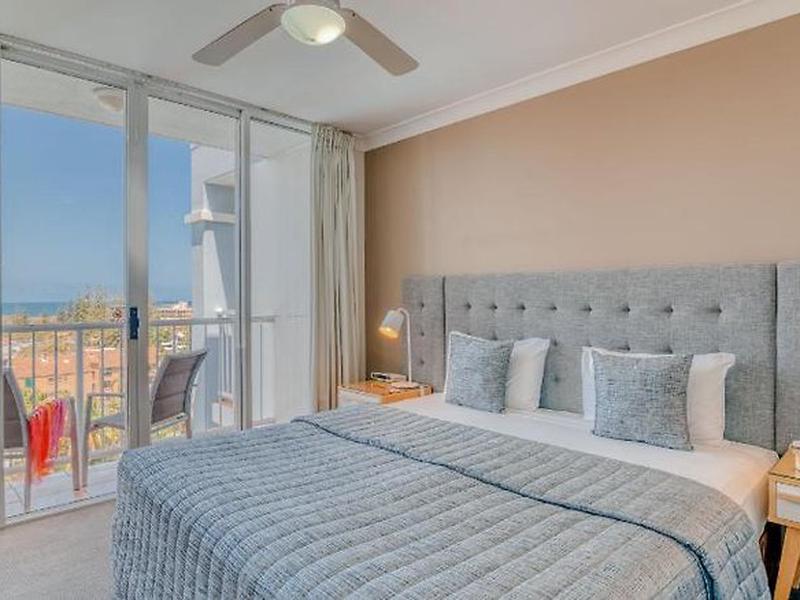 4077DF7F28DE164AEF3F8DAC51881855