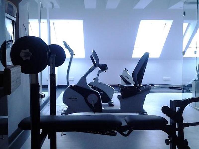 AF2D544D939042D1D9EBAA0A04D201E0