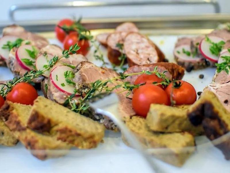 C20937E8FA2DC3EEBCF80D2FD38AA82E