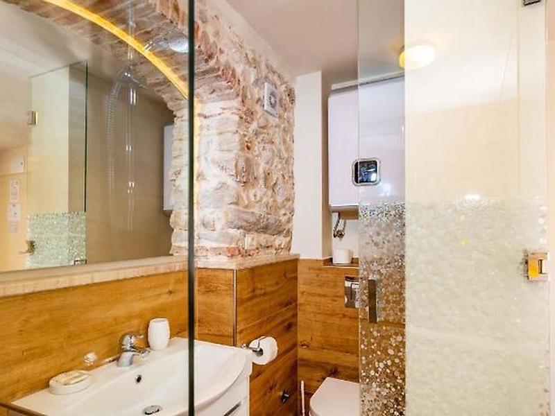 85D8F2E9F276E4AA6A5534AA957F1399