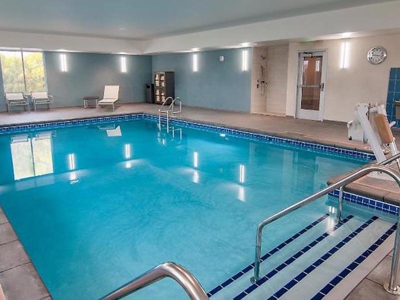 F4DA33BE9993DC53D59A4873E74B249D