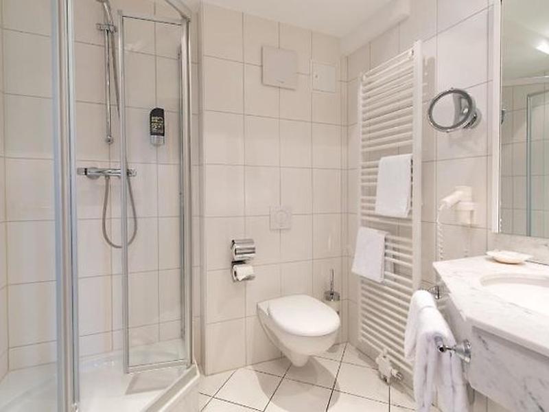 AAD0ADA229EB08FA5F32E3BA9CB27679