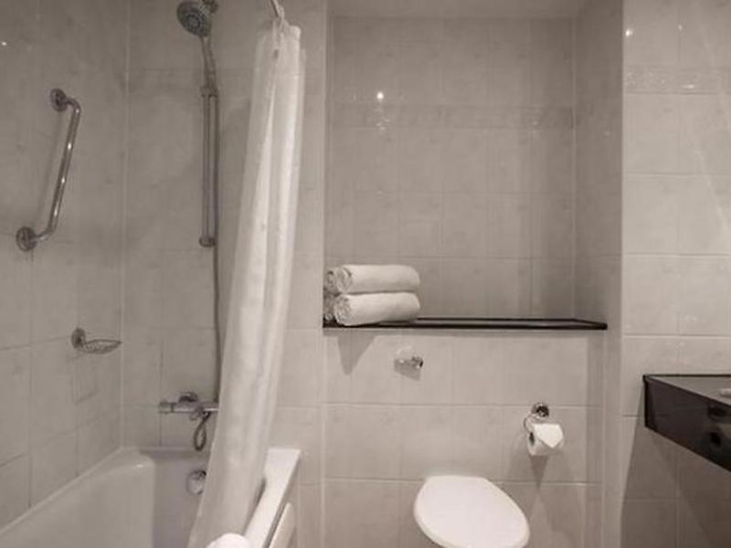 BF4A95DBF947240CAF6C72BEDF78D5EC