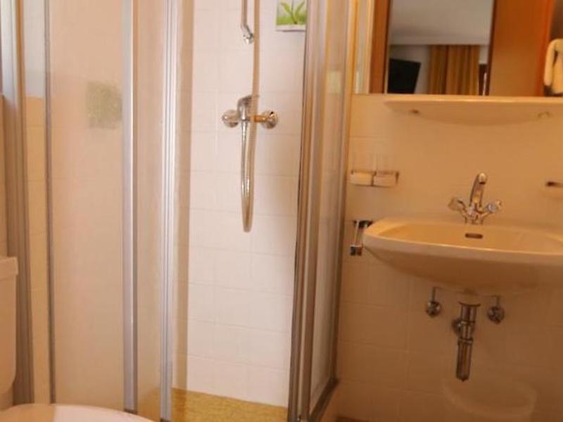 CCCA32B227642EBD00CAF0531DAEA0CA