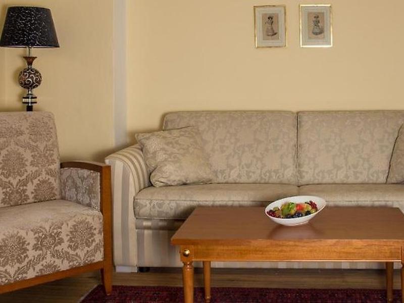 10078EB2BCAF2A3DD13D406606841BE1