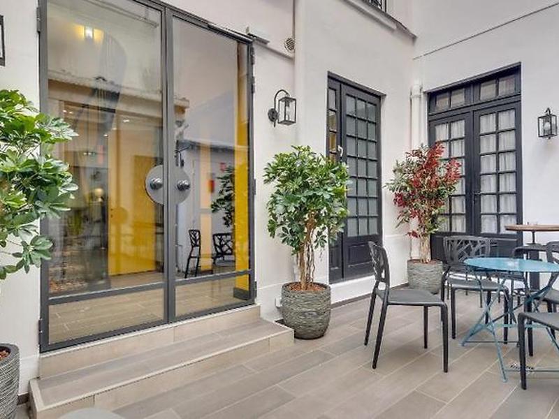 11C33690EA86FF1B00FF8DFF52F2D639