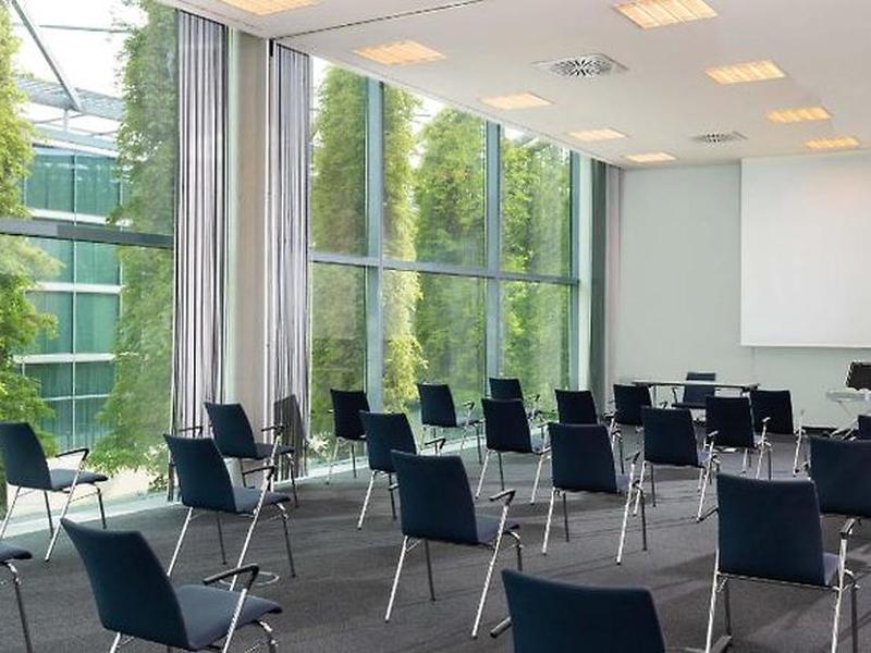 03A6F2E5819B00F71DF9A98F607B25A5