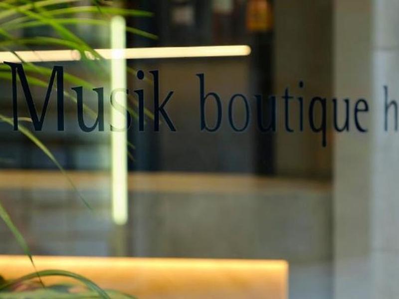 1CD89783AEF1035125FE4FE5D9747A28