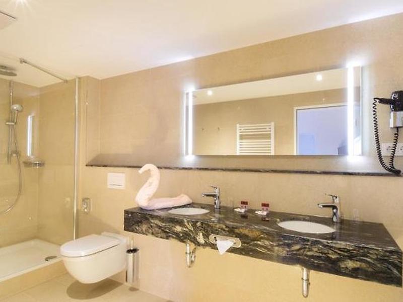 7A02EA88302C05AD767517E41055B838