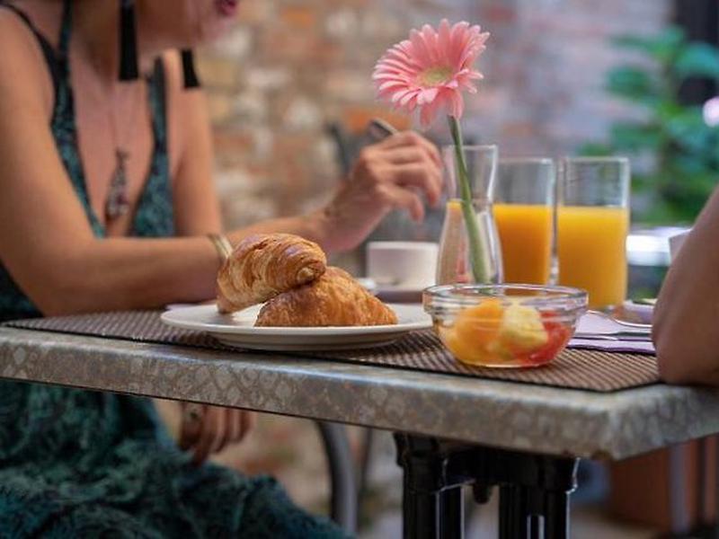 F44AEBBD255B29CA26CE8ED668881A83