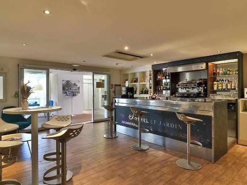 2B204F9A0F90CEC2B572CCD26923E60C