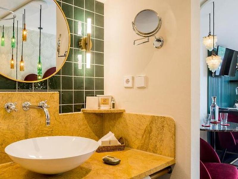 FA295371904E920CD1C6E42372C5A4E8