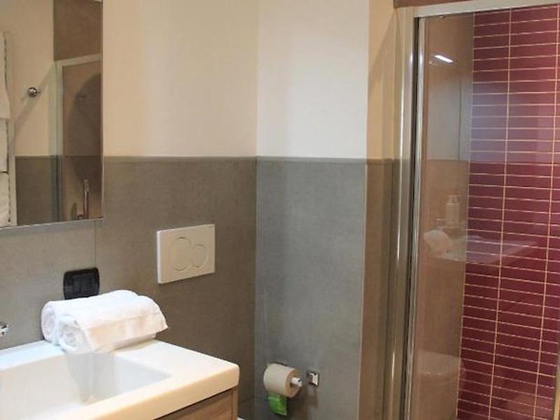 9DD3783086845A1DED1C12675955765B