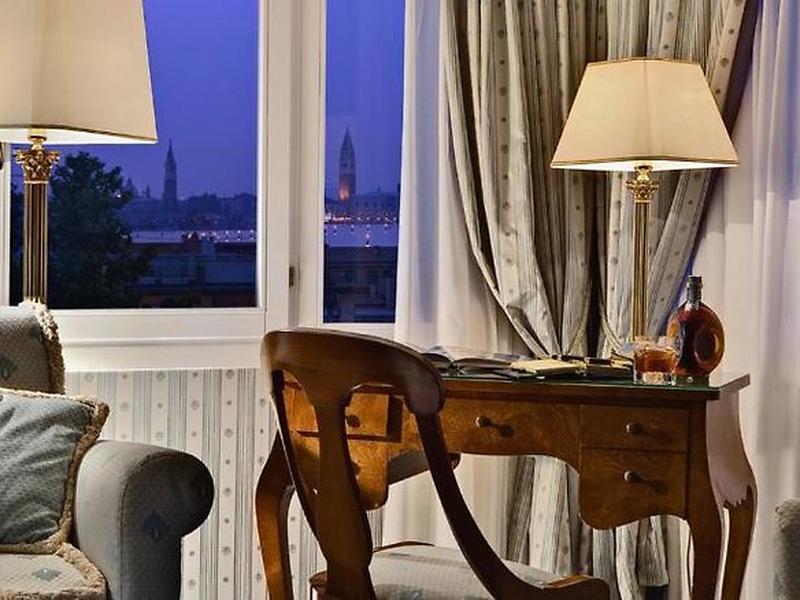 4D205694E6CB8ECF1AF5C90A22FE2313