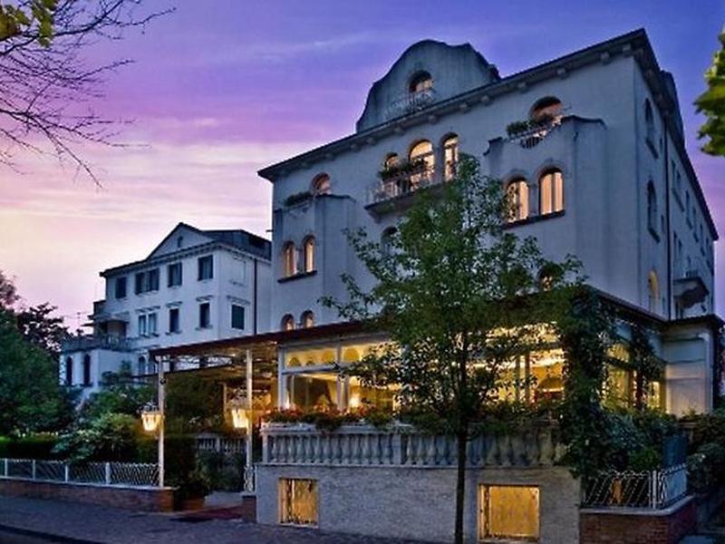 EB00E92EA7C5EB1EF1F68930DAA2F986