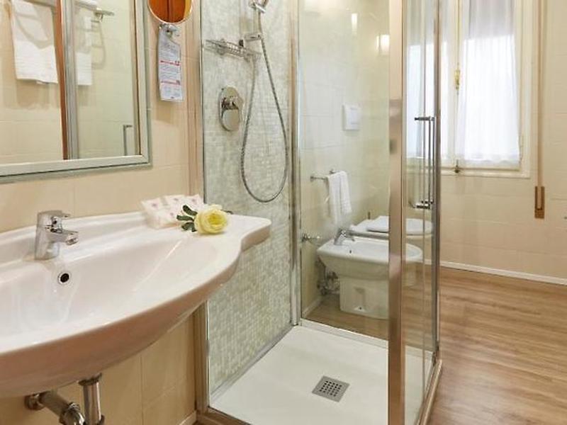 67DC3D69B3E989D81444B05FD8C6E8E0