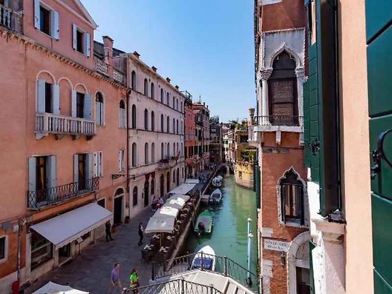 616DC887E0387A51099D8AD36F2CCFEC