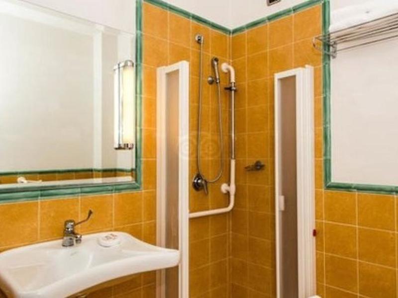 2DAB5AF44194B2C6BACADCDDC160ADEF