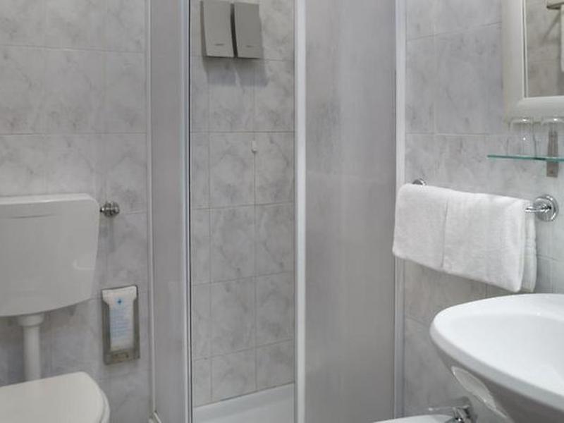 46E72C0E4C213DD539613B8DA480B8AE